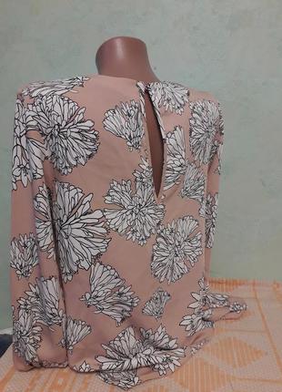 Легка блуза у квітковий принт3 фото