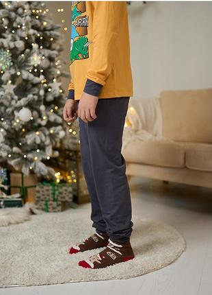 Пижама для мальчика штаны и желтая кофта с динозавром 148734 фото