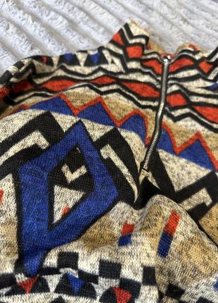 Яркий укороченый свитер,3 фото