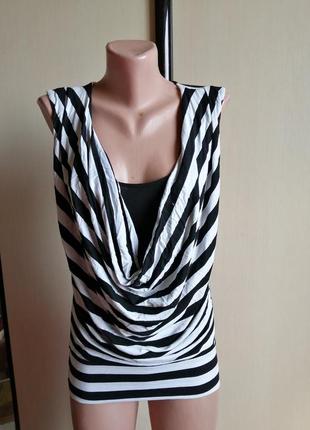 Футболка у смужку