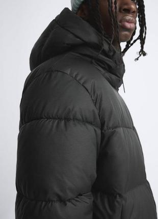 Довга стьобана куртка zara  чорного кольору з кпобшош5 фото