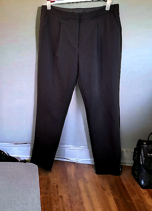 Женские базовые зауженные брюки брюки