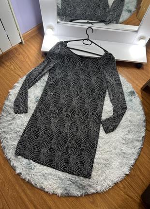 Шикарное блестящее платье с открытой спиной morgan