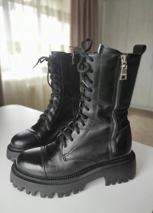 Кожаные ботинки