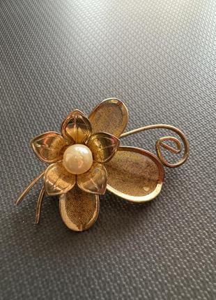 Брошь, брошка