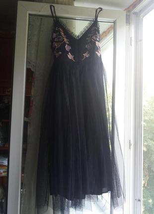 Легкі сукні з вишивкою1 фото