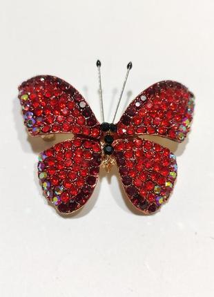 Брошка метелик