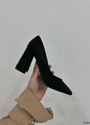 Женские туфли на каблуке8 фото