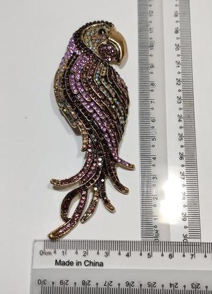 Брошь попугай