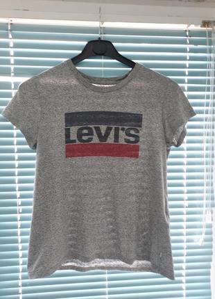 Жіноча футболка levi's (s-m)