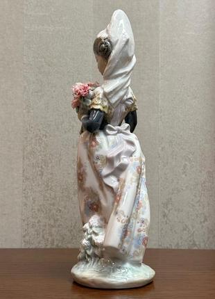 Фарфоровая статуэтка lladro «валенсийская сеньора».3 фото