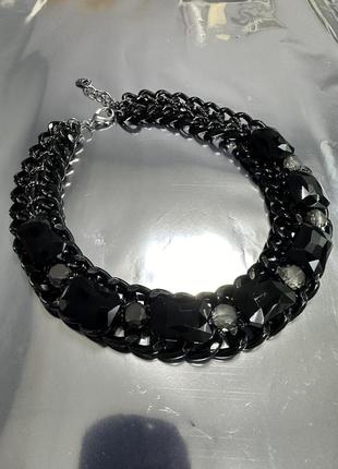 Прикраса на шию