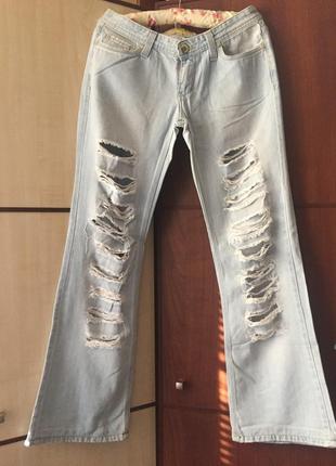 Стильные джинсы