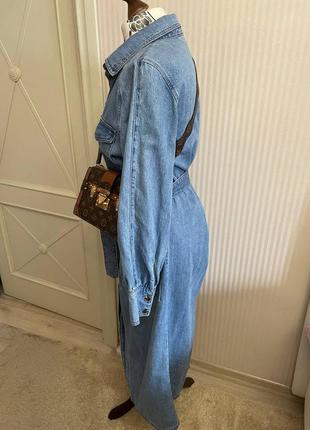 Актуальное стильное платье из джинса, джинсовое с поясом от hm h&m, стиль zara6 фото