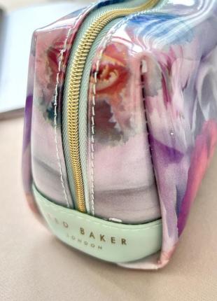 Косметичка лакована ted baker9 фото