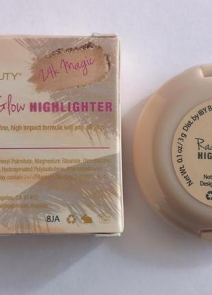 Розово-жемчужный хайлайтер для лица iby beauty radiant glow highlighter, 3 гр.3 фото