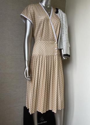 Вінтажне плаття плісе карамельного кольору