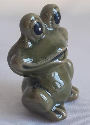 Статуетка кераміка жаба