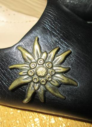 Туфли кожа с брошью эдельвейсом5 фото