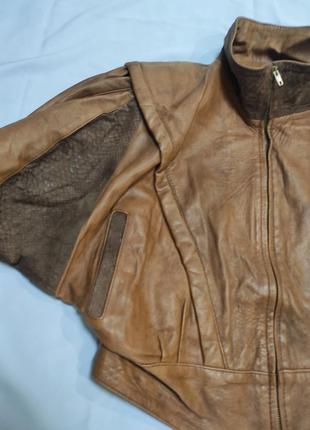 Комбинированная стильная винтажная оверсайз куртка бомбер из натуральной кожи2 фото