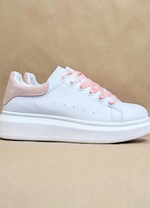 Колір 2024 персиковий пушок персикові рожеві білі кросівки кеди мокасини сліпони жіночі весняні черевики