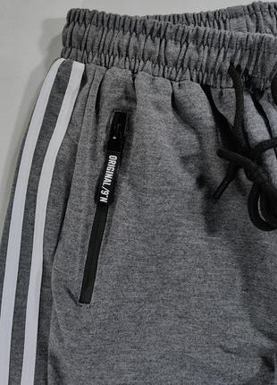 Штаны спортивные для парней демисезонные серого цвета4 фото