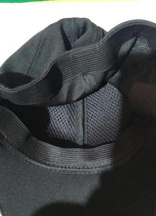 Чорна кепка з гербом україни3 фото