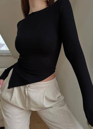 Трендовий асиметричний лонгслів