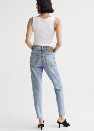 Джинсы момы, укороченные светлые джинсы от бренда h&amp;m6 фото