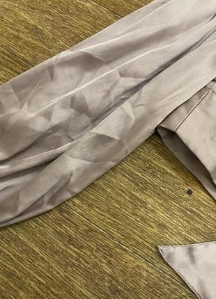 Шикарный атласный топ с лентами на спине