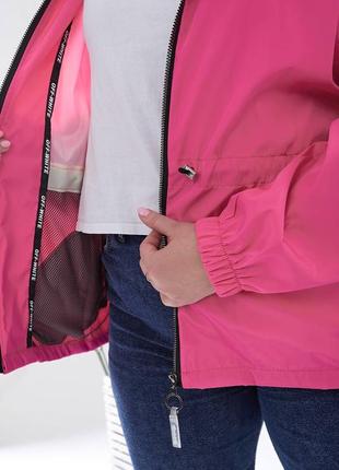 Куртка женская бомбер ветровка легкая базовая черная розовая зеленая голубая белая весенняя на весну демисезонная батал с капюшоном повседневная3 фото