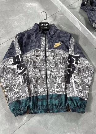 Чоловіча вітровка nike
