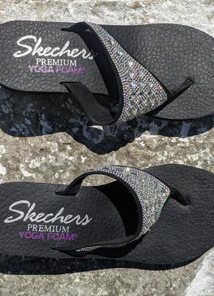 Круті босоніжки, шльопки skechers premium yoga foam6 фото