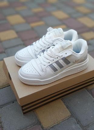 Женские кроссовки adidas forum low white grey адедас форум белого с серым цветами