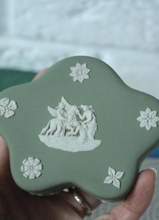 Wedgwood jasperware vintage green trinket box дуже гарна колекційна скринька7 фото