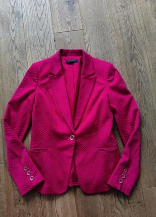 Розовый пиджак от guess оригинал2 фото