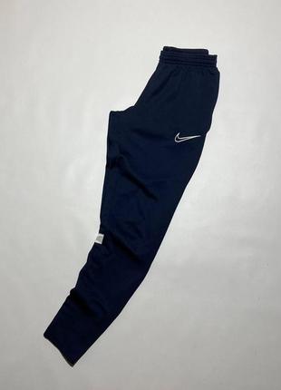 Спортивные штаны nike s size