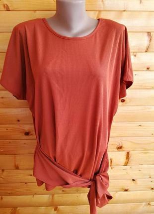 Шикарна блузка модного британського бренду prettylittlething, вир-во англія.