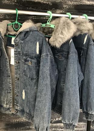 Утепленная джинсовая куртка с капюшоном4 фото