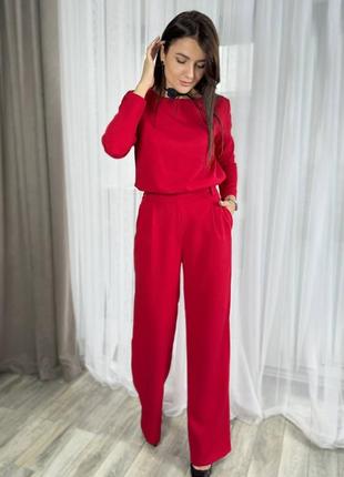 Женский костюм