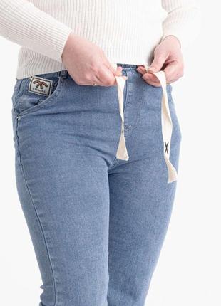Женские батальные джинсы на резинке5 фото