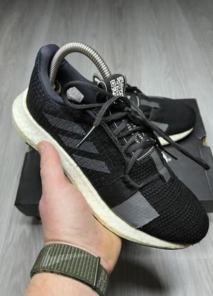 Жіночі кросівки adidas senseboost go