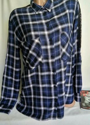 М'яка сорочка в клітку зі вставками мережива, 100% віскоза р. l, від guess los angeles