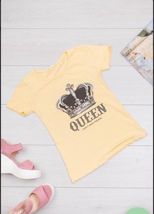 Стильные желтая футболка с надписью рисунком принтом короной