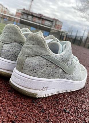 Оригинальные лёгкие кроссовки nike air force flyknit low р40.5/26см3 фото