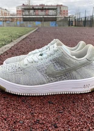 Оригинальные лёгкие кроссовки nike air force flyknit low р40.5/26см1 фото