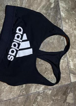 Топ adidas