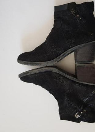 Замшевые ботинки демисезонные ботильены черные полусапожки novelty 387 фото