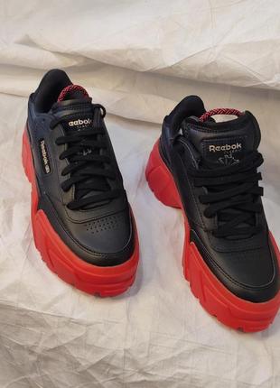 Reebok x cardi b club c noires rouges taille 4y4 фото