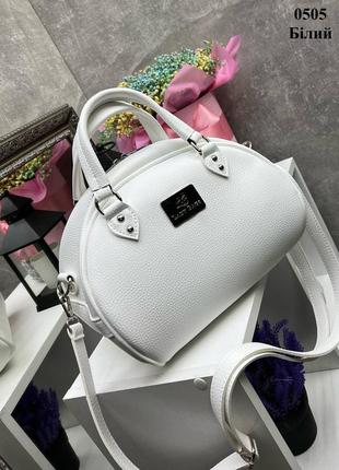 Біла стильна трендова якісна ефектна сумочка